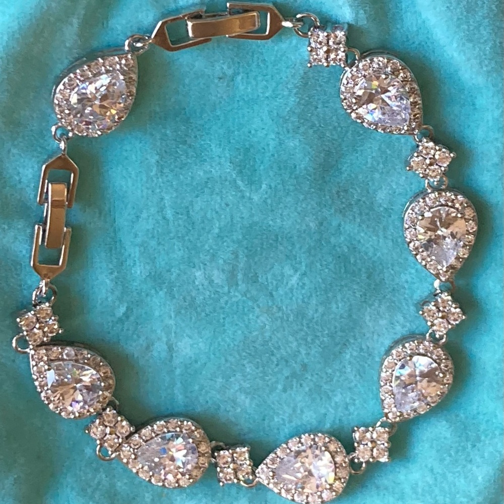 Ever Faith Cubic Zirconia Diamond Tear Drop Bracelet NIB